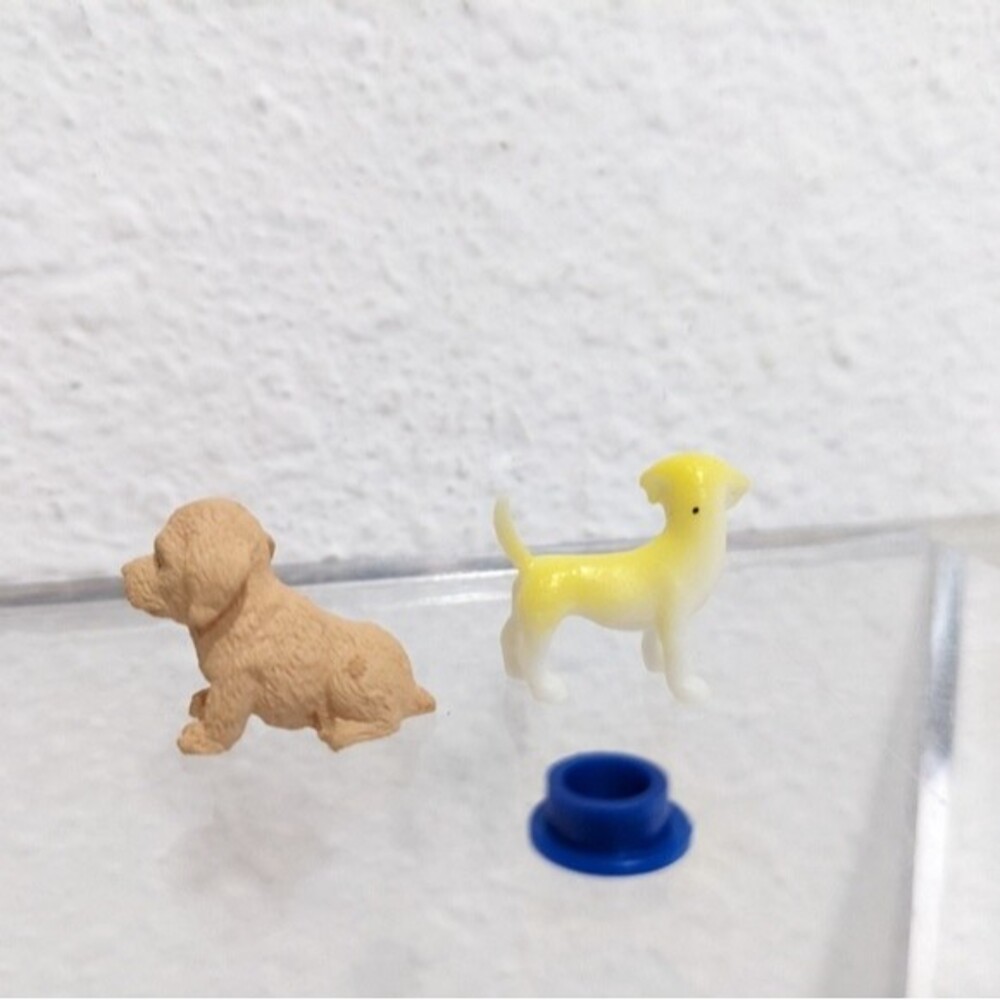 Breyer Pocket Box - Dogs - Picture 9 of 11